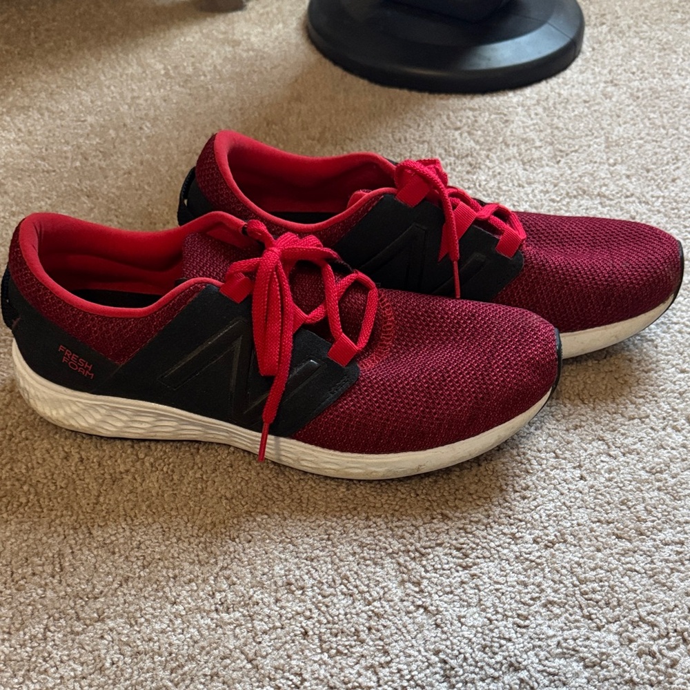New Balance Men's Red and Black Athletic Shoes